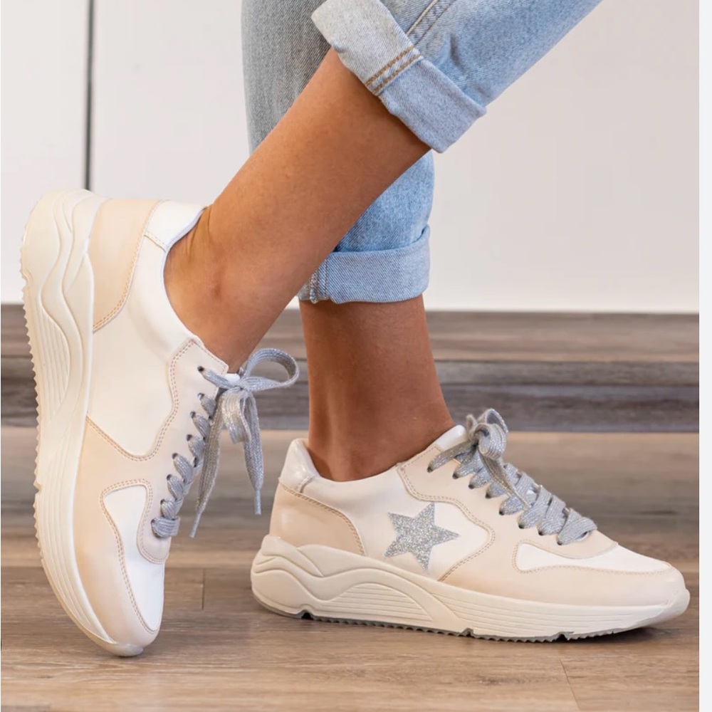 Maya Beige Star Sneakers